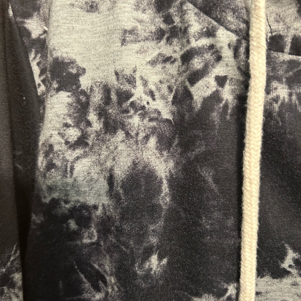 Super cute full zip hoodie - Picture 2 of 5